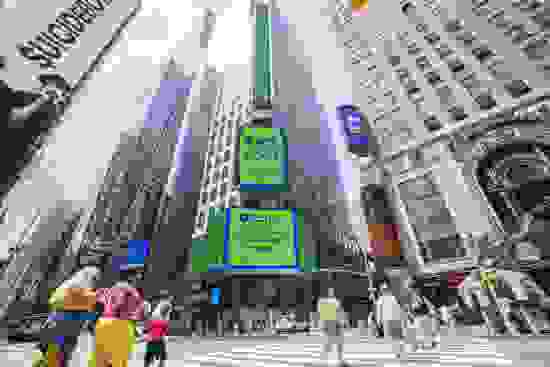 thmson-reuters-screen-single.jpg